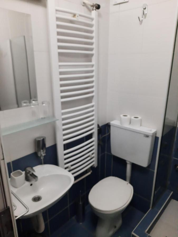 Petar Drapsin Hostel ベオグラード エクステリア 写真
